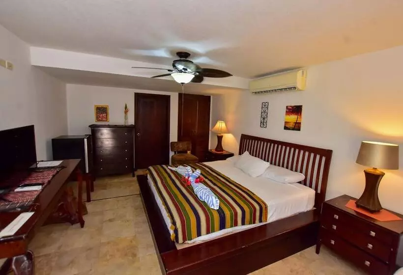 Hotelli Caribbean Shores Bed & Breakfast