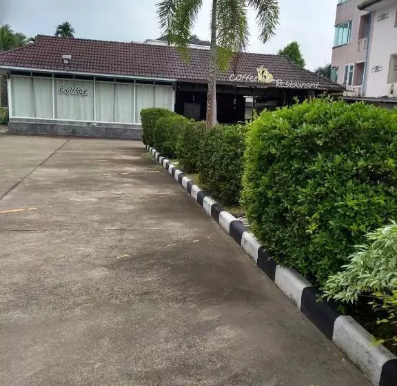 ホテル Chumphon Travelodge