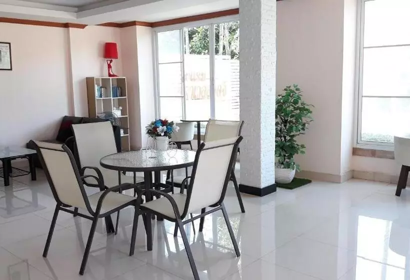 ホテル Chumphon Travelodge