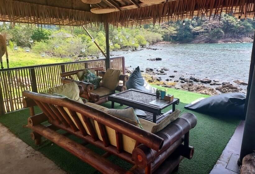 فندق Cliff Cottage