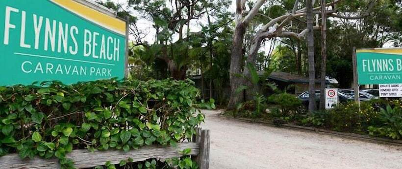 בית מלון כפרי Flynns Beach Caravan Park
