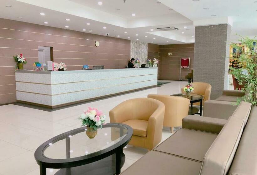 Mayflower Grand Hotel Korat