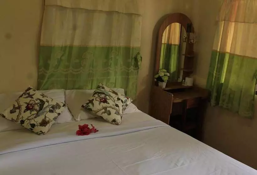 Hotelli Tanouy Garden