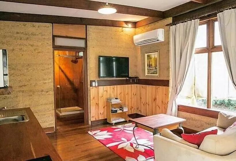 Hotelli The Floating Forest