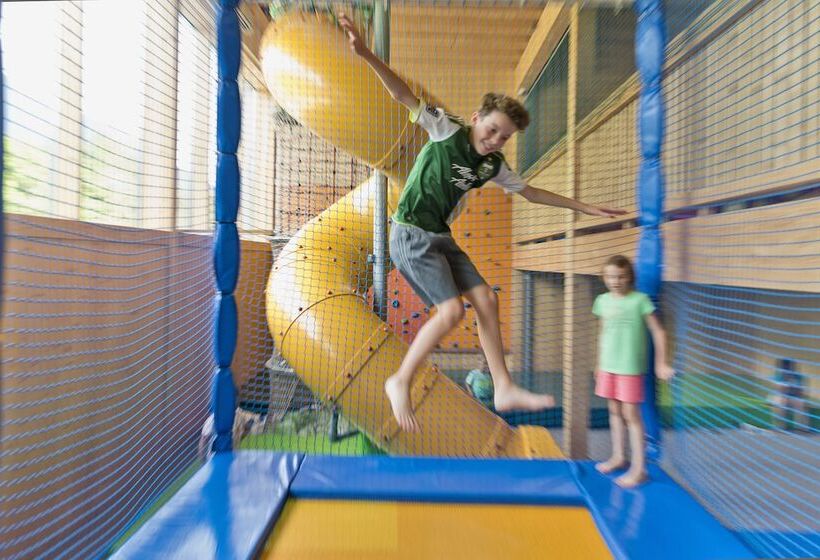 Natürlich Hell. Aparthotel & Camping