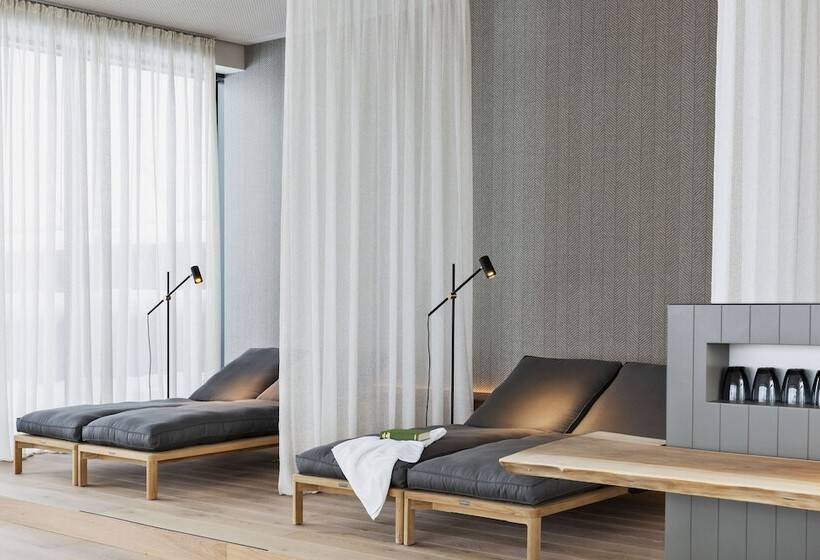 Natürlich Hell. Aparthotel & Camping