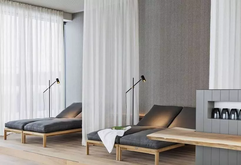 Natürlich Hell. Aparthotel & Camping