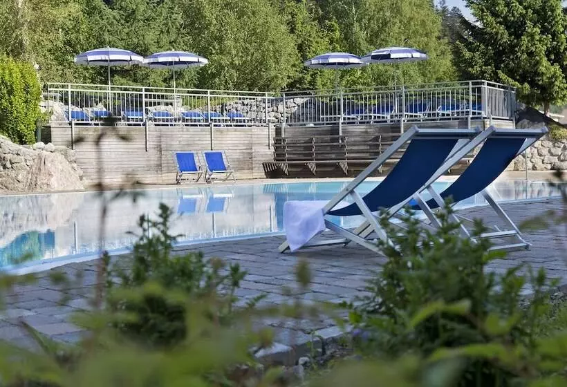 Natürlich Hell. Aparthotel & Camping