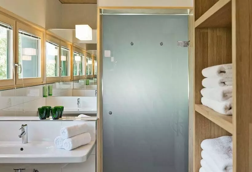 Natürlich Hell. Aparthotel & Camping