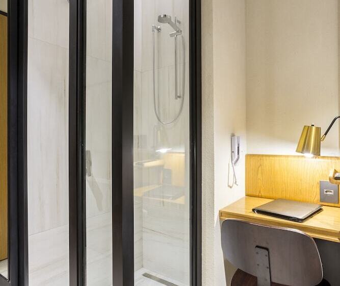 Aerotel Airport Transit