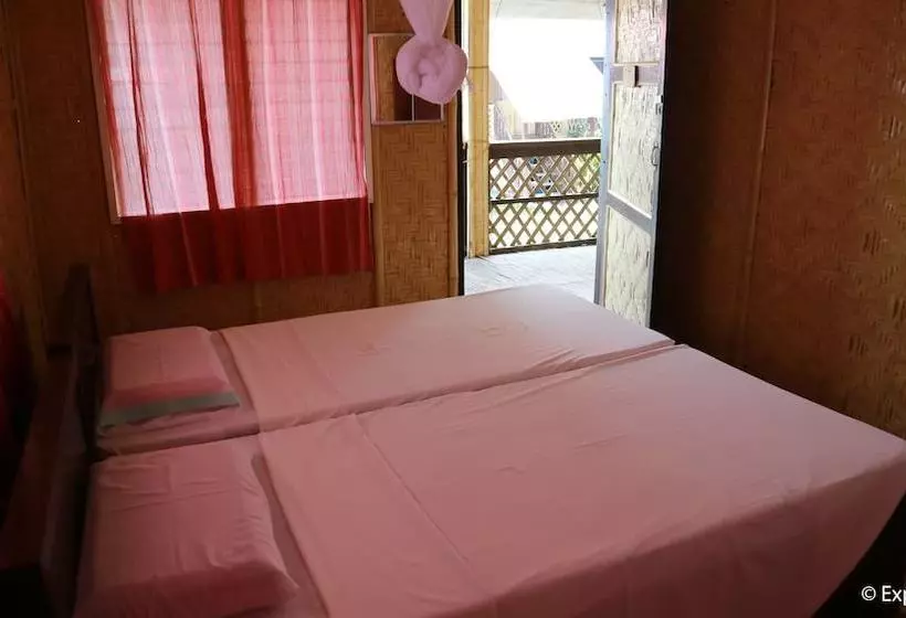 Hotelli Caves Dive Resort