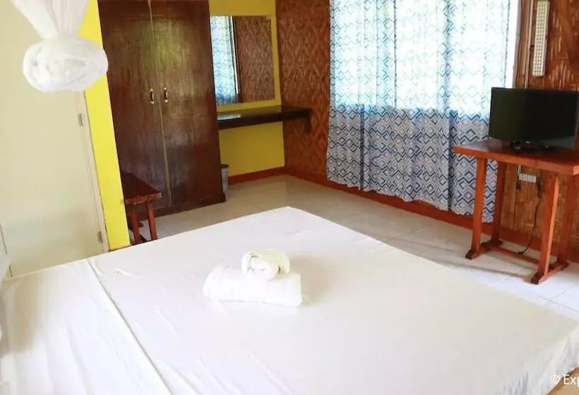 Hotelli Caves Dive Resort