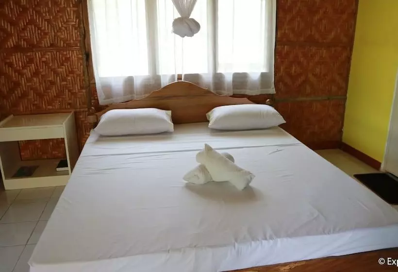 Hotelli Caves Dive Resort