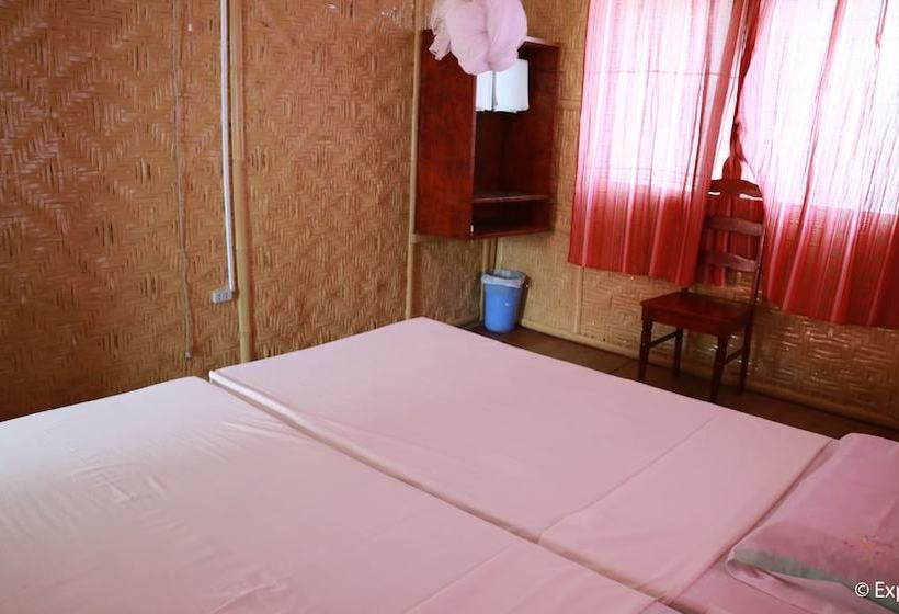 בית מלון כפרי Caves Dive Resort