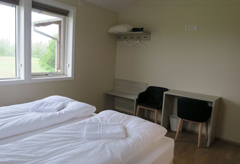 هتل Dilksnes Guesthouse