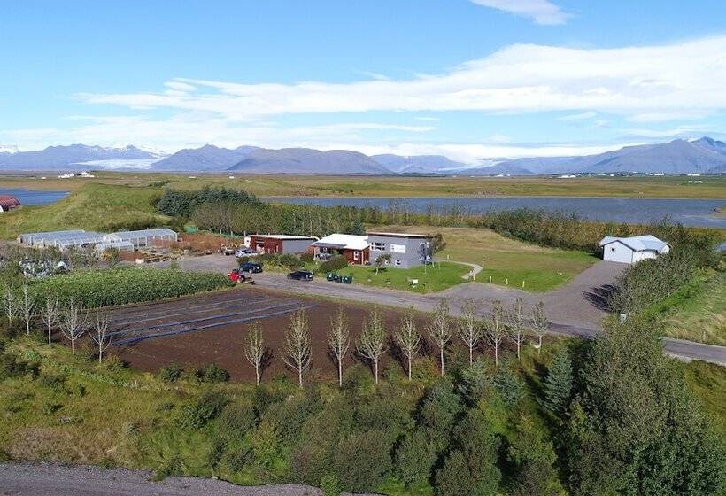 هتل Dilksnes Guesthouse