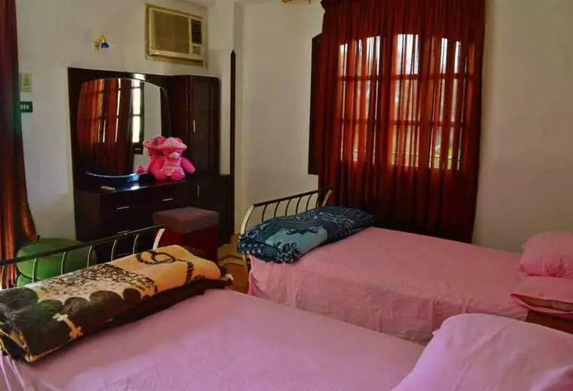 هتل Farida Apartments