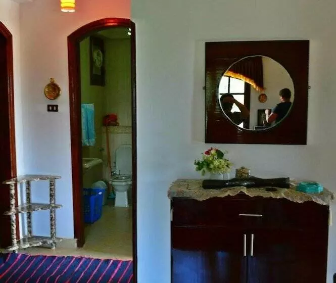 هتل Farida Apartments