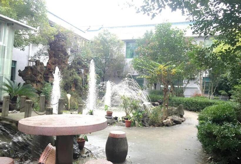 Otel Jinjiang Inn Shanghai Pudong Jichangzhen