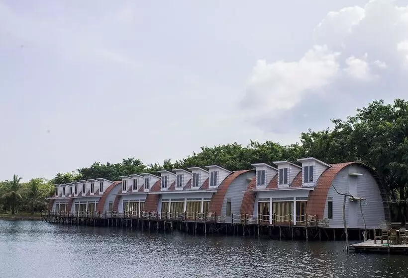 ホテル Kanaka Lake Villa