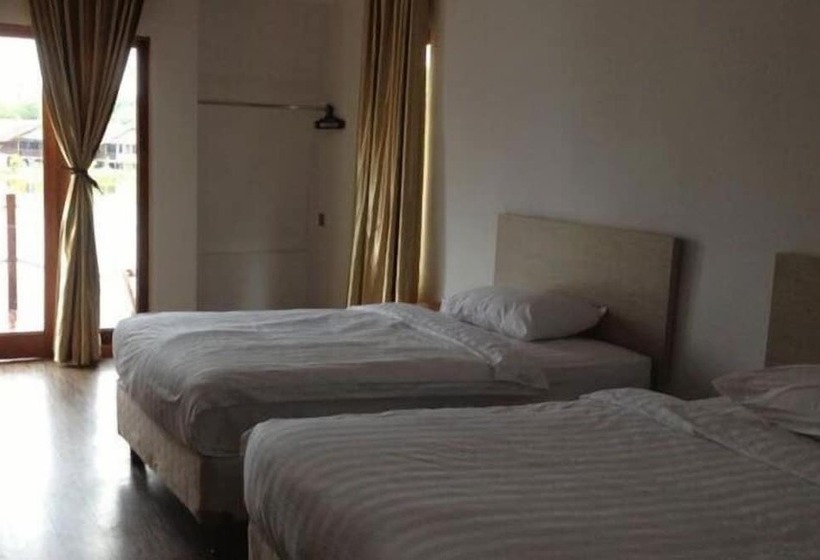 בית מלון כפרי Kanaka Lake Villa