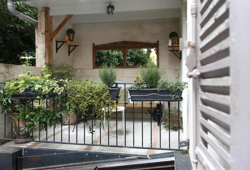 Отель La Demoiselle