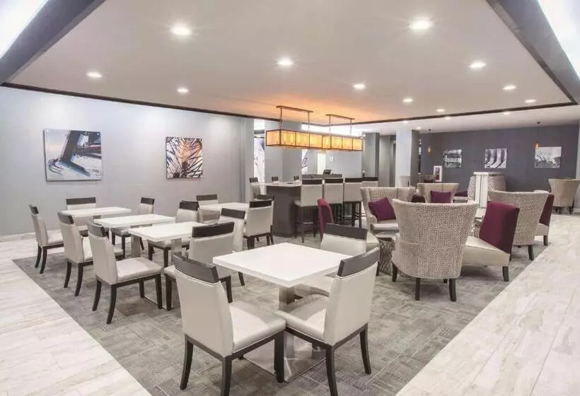 Hotelli La Quinta By Wyndham Kingsville