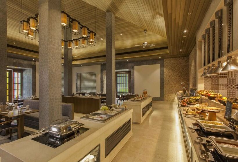 هتل Lemon Tree Premier Corbett