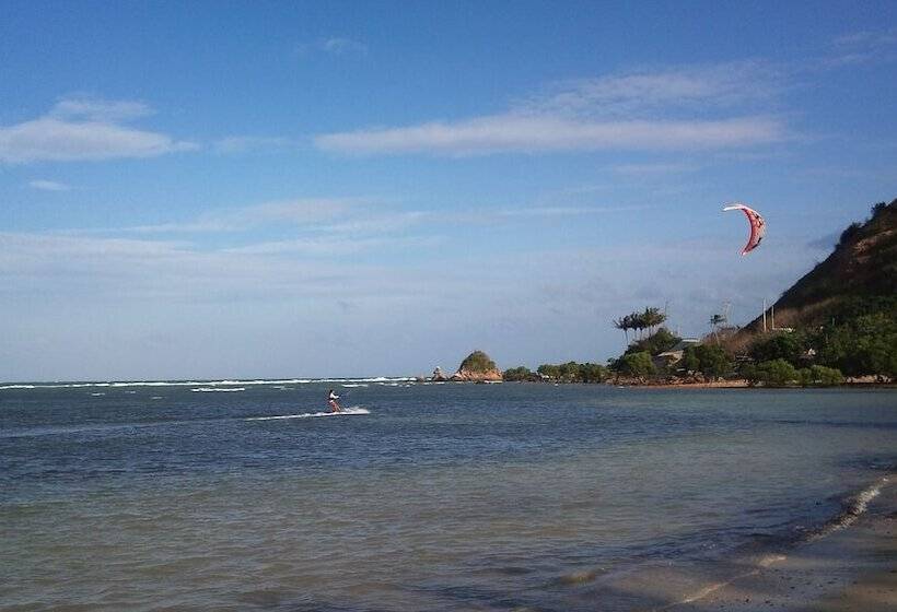 Hotell Mangoriders Beach Club