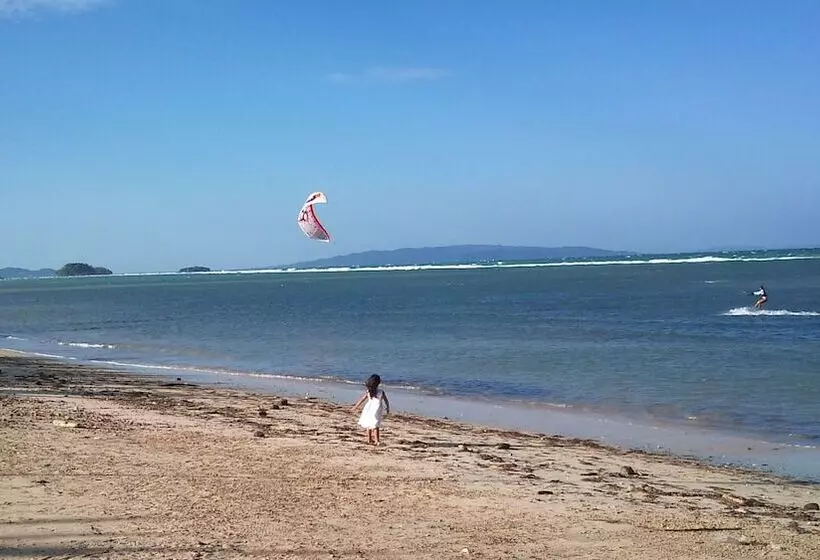 هتل Mangoriders Beach Club