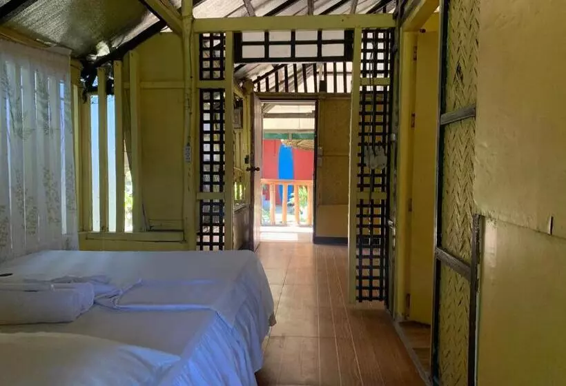 Hotelli Old Parola Seaside Inn