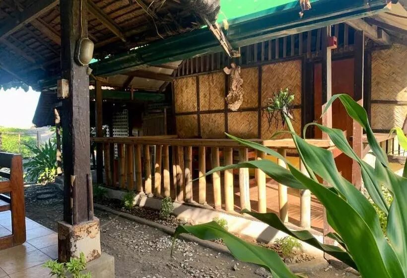 Hotelli Old Parola Seaside Inn