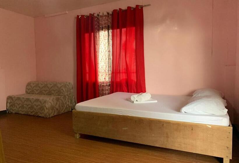 בית מלון כפרי Old Parola Seaside Inn