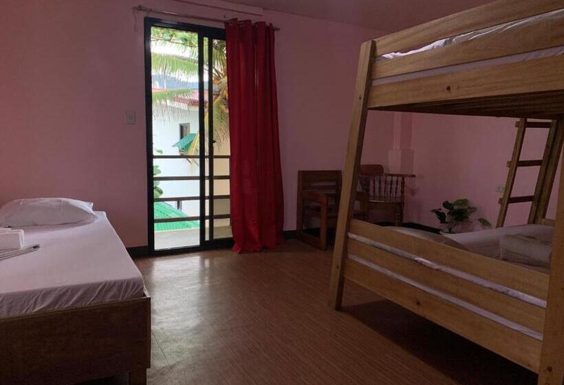 בית מלון כפרי Old Parola Seaside Inn