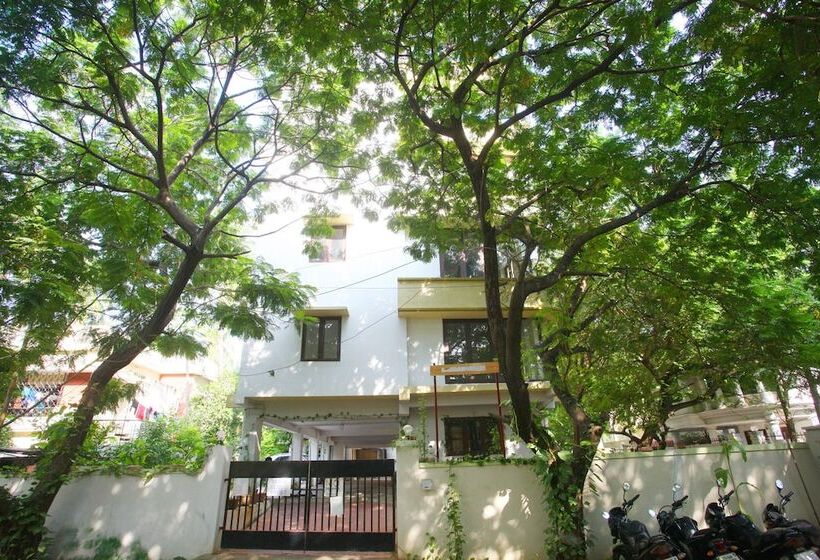 호텔 OYO 10130 Felicity INN Nungambakkam