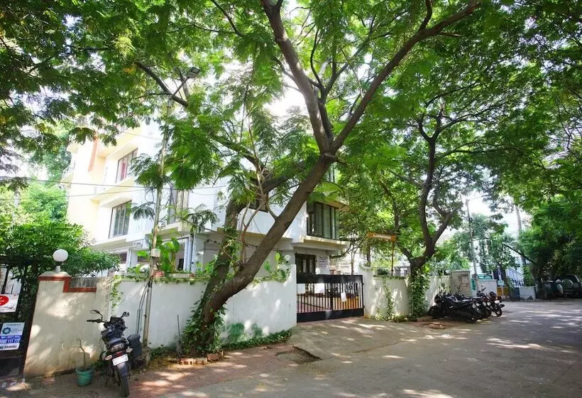 ホテル OYO 10130 Felicity INN Nungambakkam