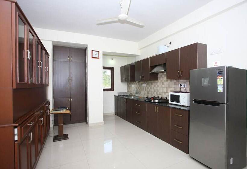 호텔 OYO 10130 Felicity INN Nungambakkam