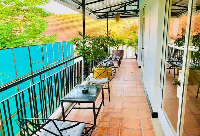 בית מלון כפרי Prantara Heritage Suites