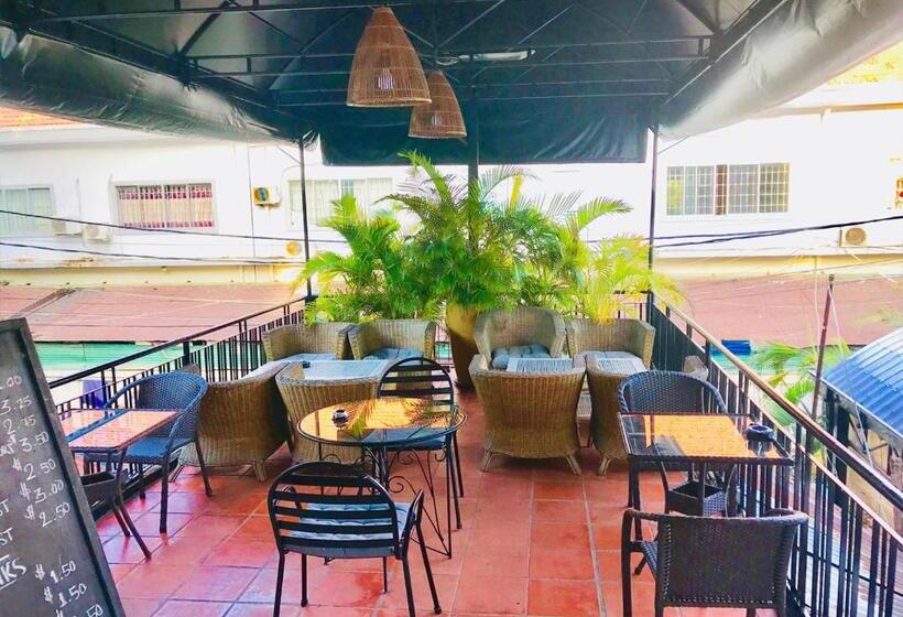 בית מלון כפרי Prantara Heritage Suites