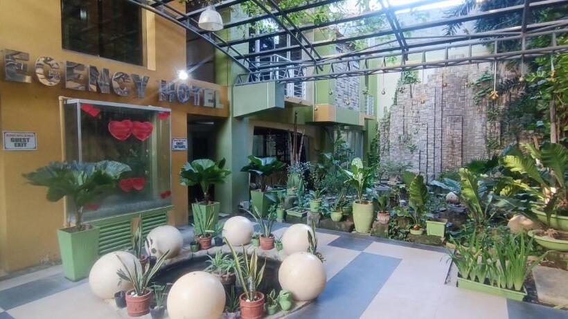 Regency Hotel De Vigan