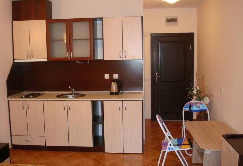 בית מלון כפרי Saint Elena Apartcomplex