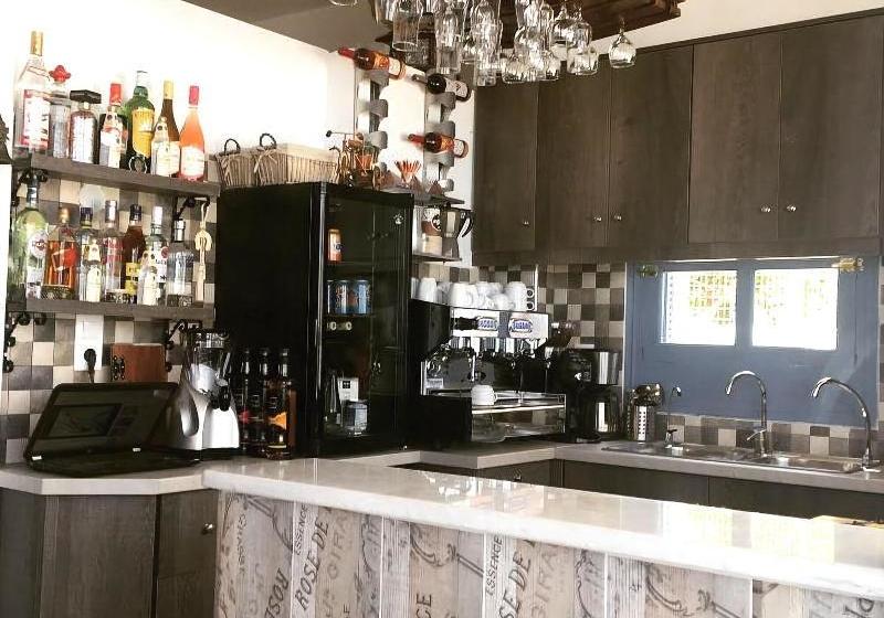 Hotel Studios Maistrali