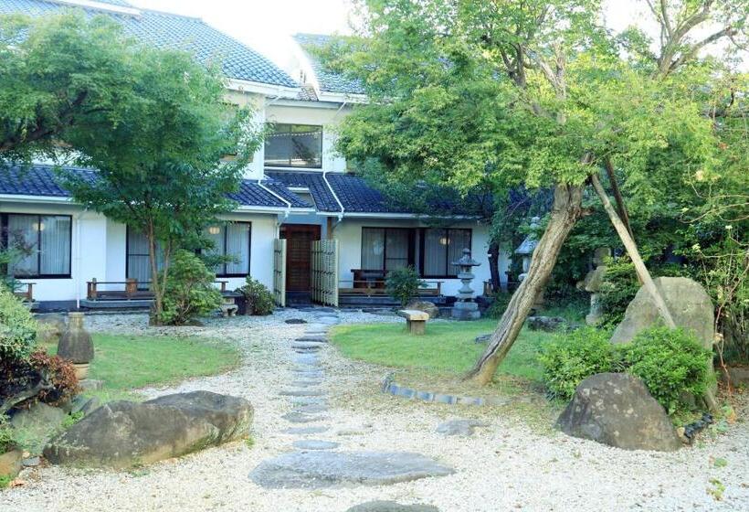 בית מלון כפרי Yanagiya