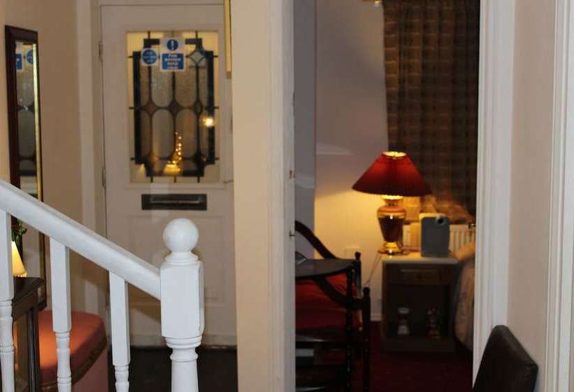 فندق Airport Stay