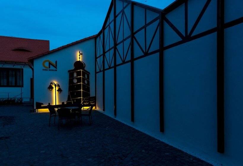 Отель Casa Nicolae Luxury Suites