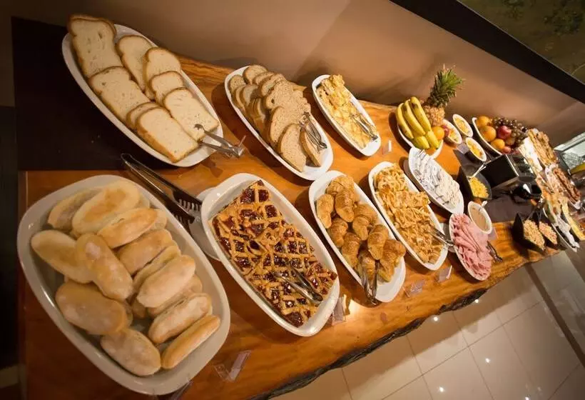 ホテル City Falls Iguazu