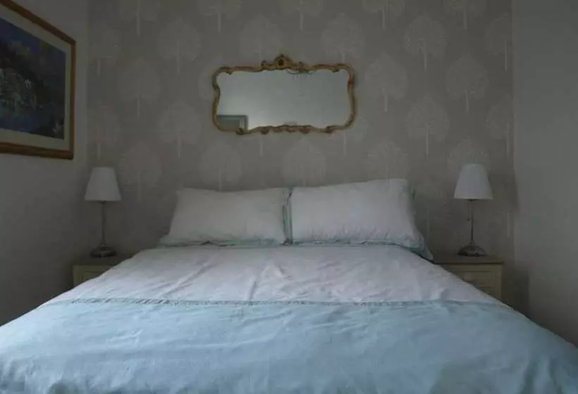 هتل Gentian House