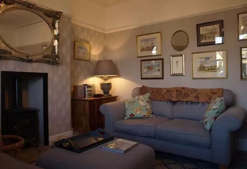 هتل Gentian House