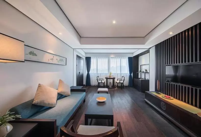 Hotelli Howard Johnson Sandalwoods Resort Huizhou