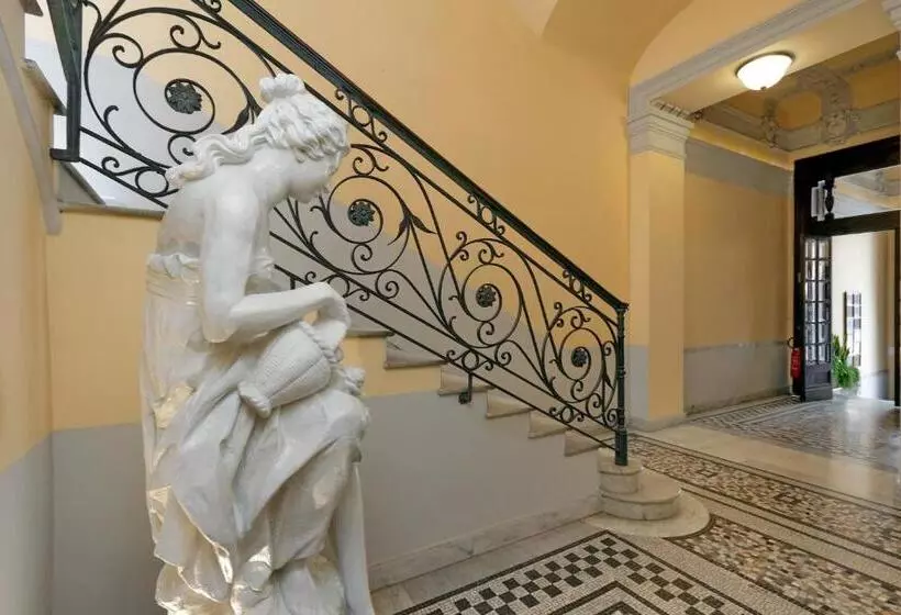 هتل Relais Vittoria Colonna